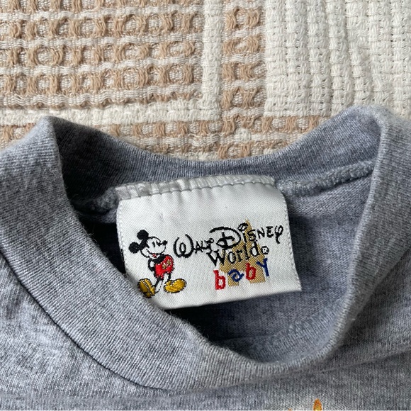 Vintage Walt Disney World Pooh and Piglet Bodysuit - Picture 4 of 6